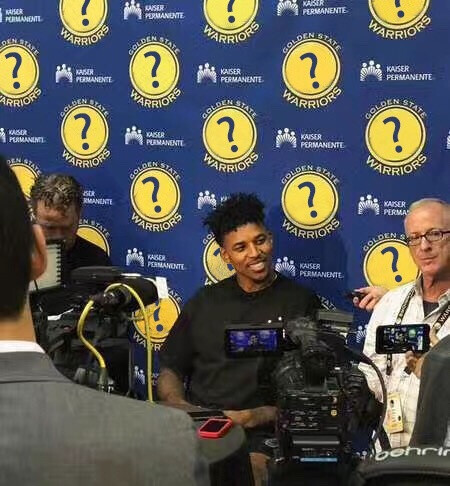 TA：皇马球星团队深度介入更衣室，阿隆索管理面临额外挑战（TA：球星团队深度插手皇马更衣室，阿隆索执教面临新难题）