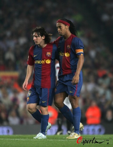 队报预测法国世界杯首战后防线：迪涅、孔德、萨利巴、于帕（队报：法国队世界杯首战后防线或由迪涅、孔德、萨利巴、于帕组建）