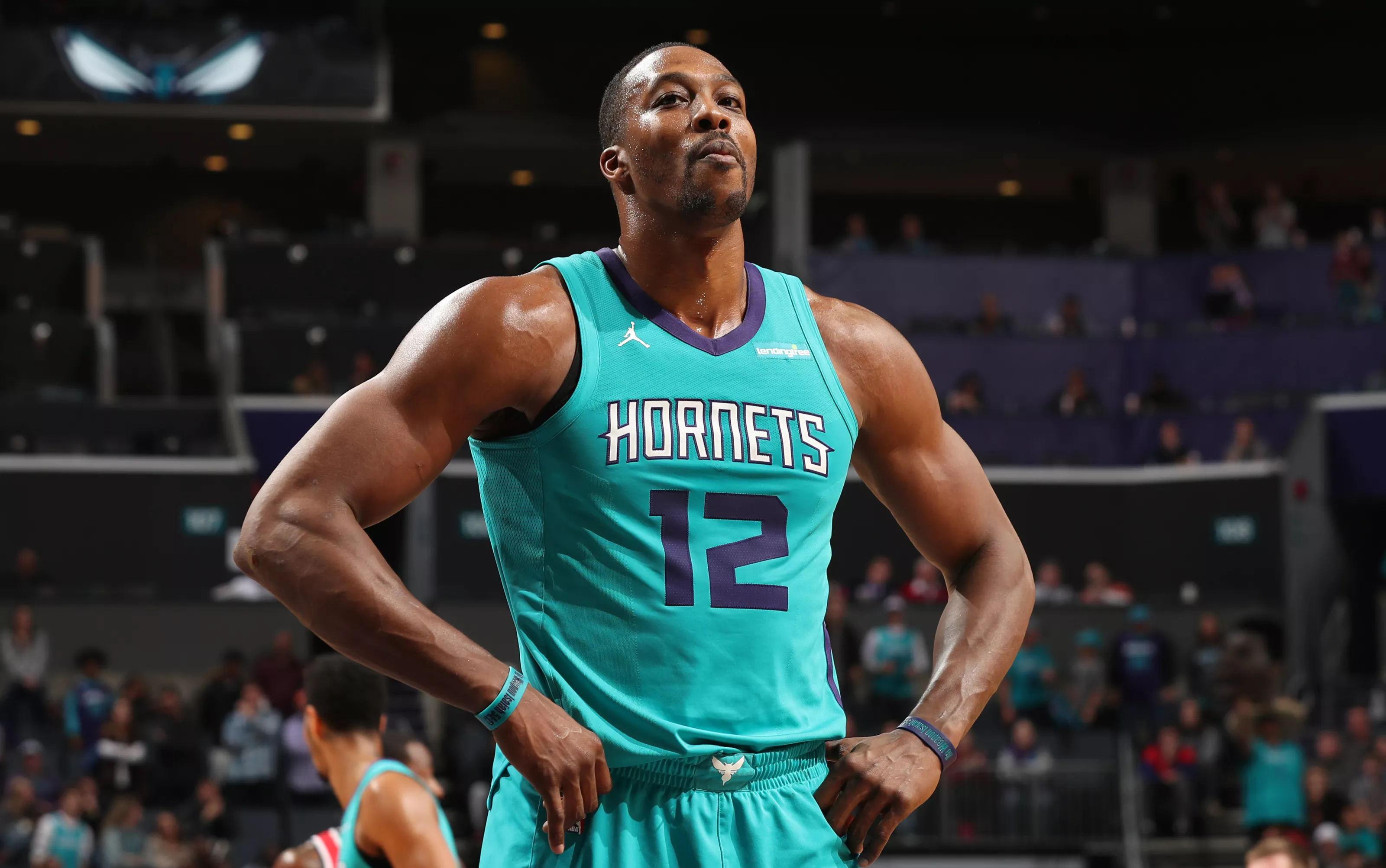 中场核心跑动全场第一，数据炸裂（中场大脑全场跑动第一，数据爆棚）