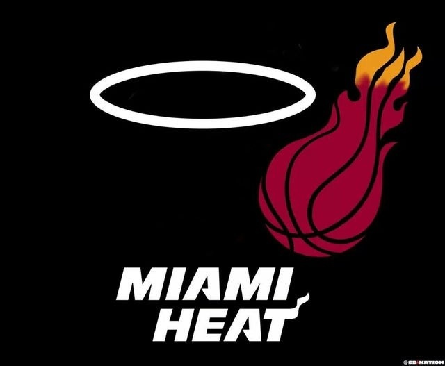 梅西雕像揭幕仪式上，梅西与宝莱坞影星沙鲁克-汗合影（梅西雕像揭幕现场，梅西与宝莱坞巨星沙鲁克·汗同框合影）