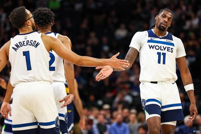 王洪亮：世少赛经历奠定努力的方向，土帅最了解我们的球员（王洪亮：世少赛经历明确了奋斗方向，本土主帅最懂我们的球员）