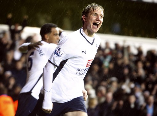 英超半场：福登开场闪击，格瓦迪奥尔破门，曼城2-0利兹联（英超半场战报：福登闪击、格瓦迪奥尔建功，曼城2-0领先利兹联）