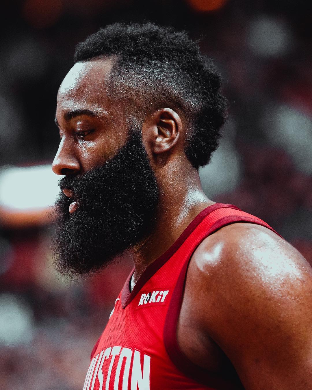 央视举办民间足球争霸赛：苏超、赣超、蒙超冠军等8队参赛（央视举办民间足球争霸赛：苏超、赣超、蒙超等联赛冠军领衔八队参战）