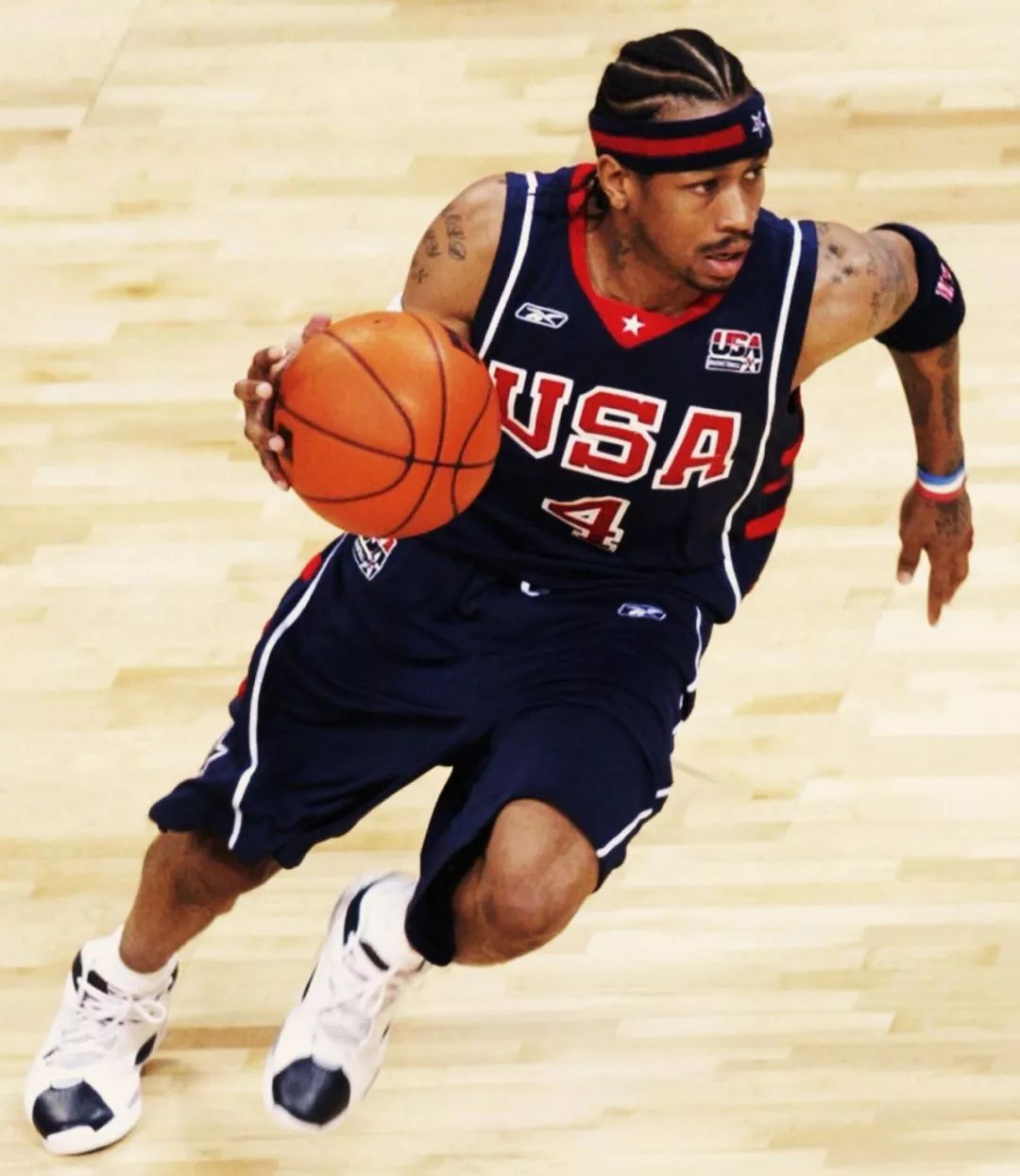 孔帕尼：球队处于困境时两名球员挺身而出，这就是我们的实力（孔帕尼：逆境时两名球员力挽狂澜，彰显球队实力）