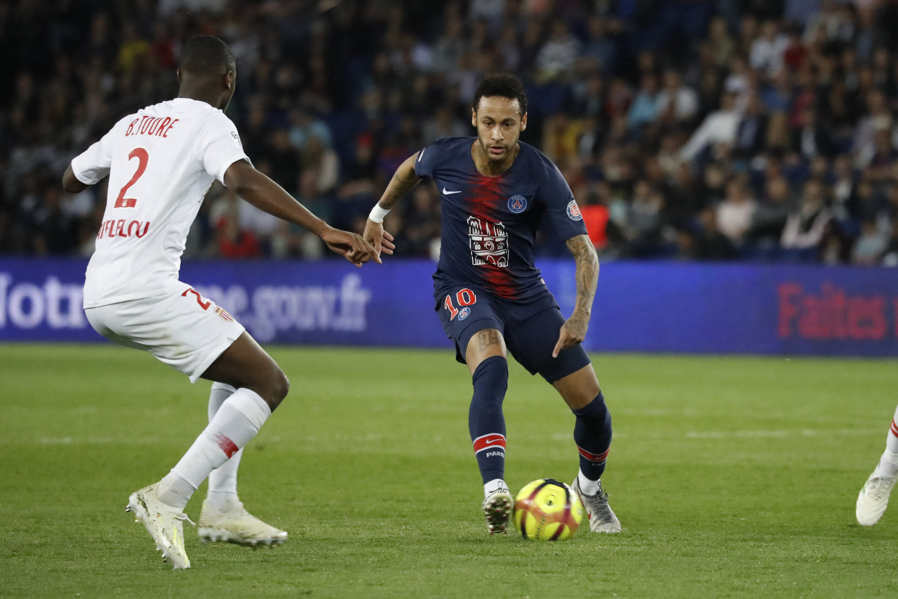 太阳遭遇伤病潮影响战绩（伤病潮来袭，太阳战绩承压）