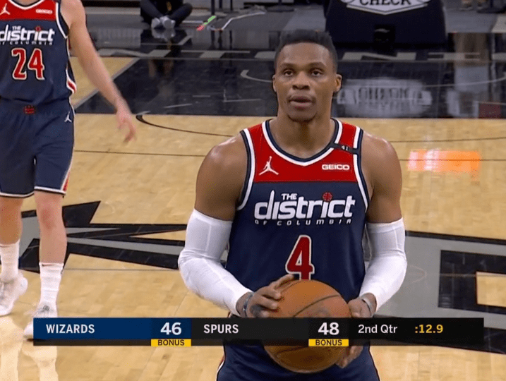 极致弯刀！孙兴慜完美任意球攻入国家队生涯第54球（神级弧线！孙兴慜任意球破门斩获国家队第54球）