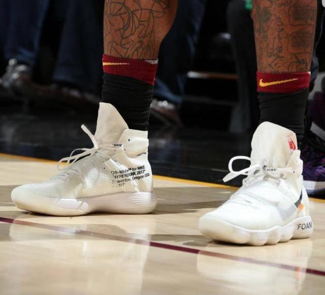 铜梁龙经理：明年目标在中超站稳脚；选主场考量因素比较综合（铜梁龙经理：明年力争立足中超，主场选择将综合权衡）