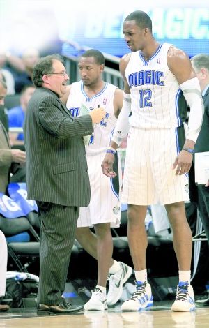 记者：国安厨师将退休，俱乐部将为其举办特殊的“退役”仪式（记者：国安厨师将告别岗位，俱乐部准备一场独特的“退役”仪式）